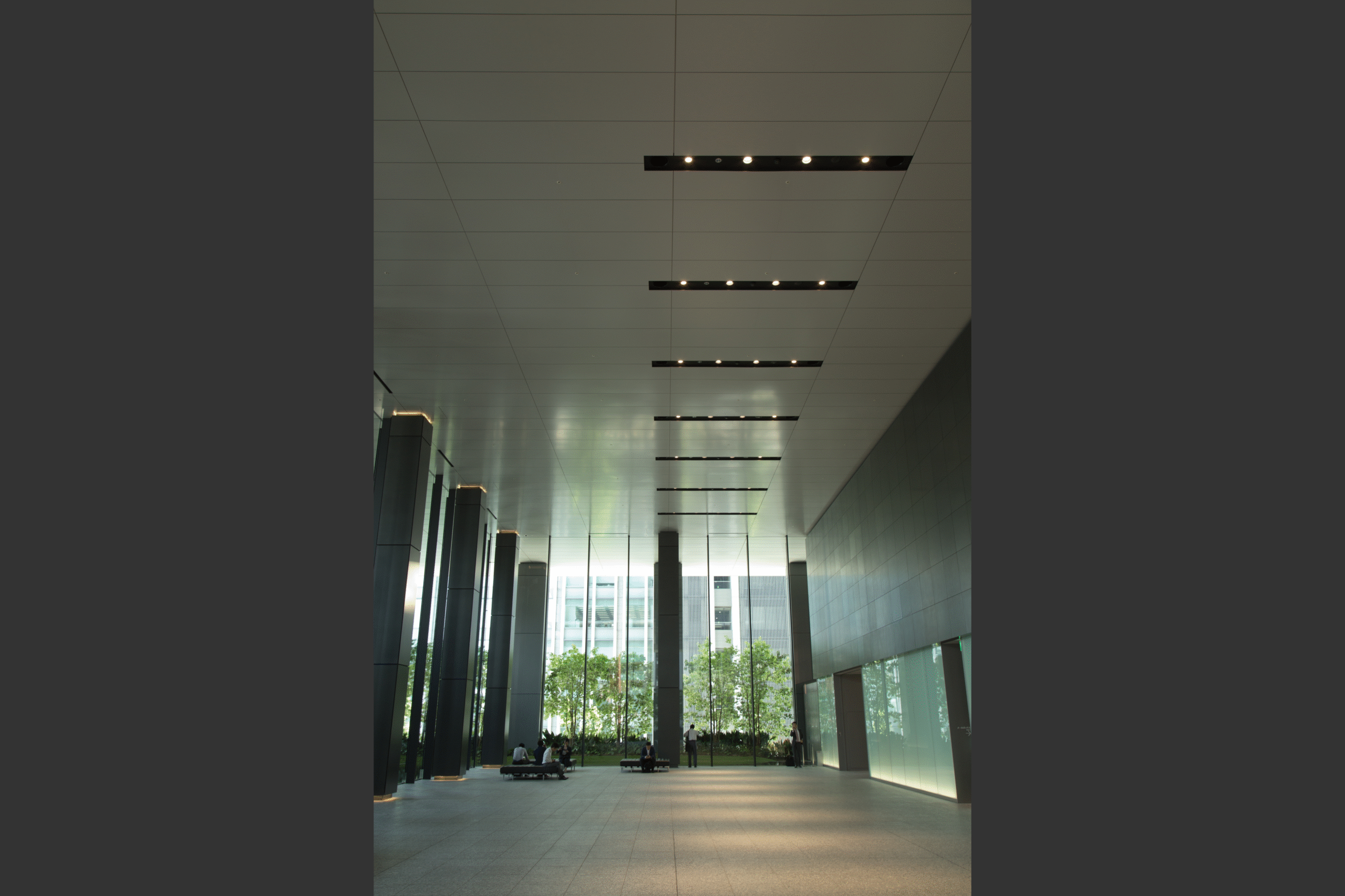 東京スクエアガーデン_オフィスロビー_2