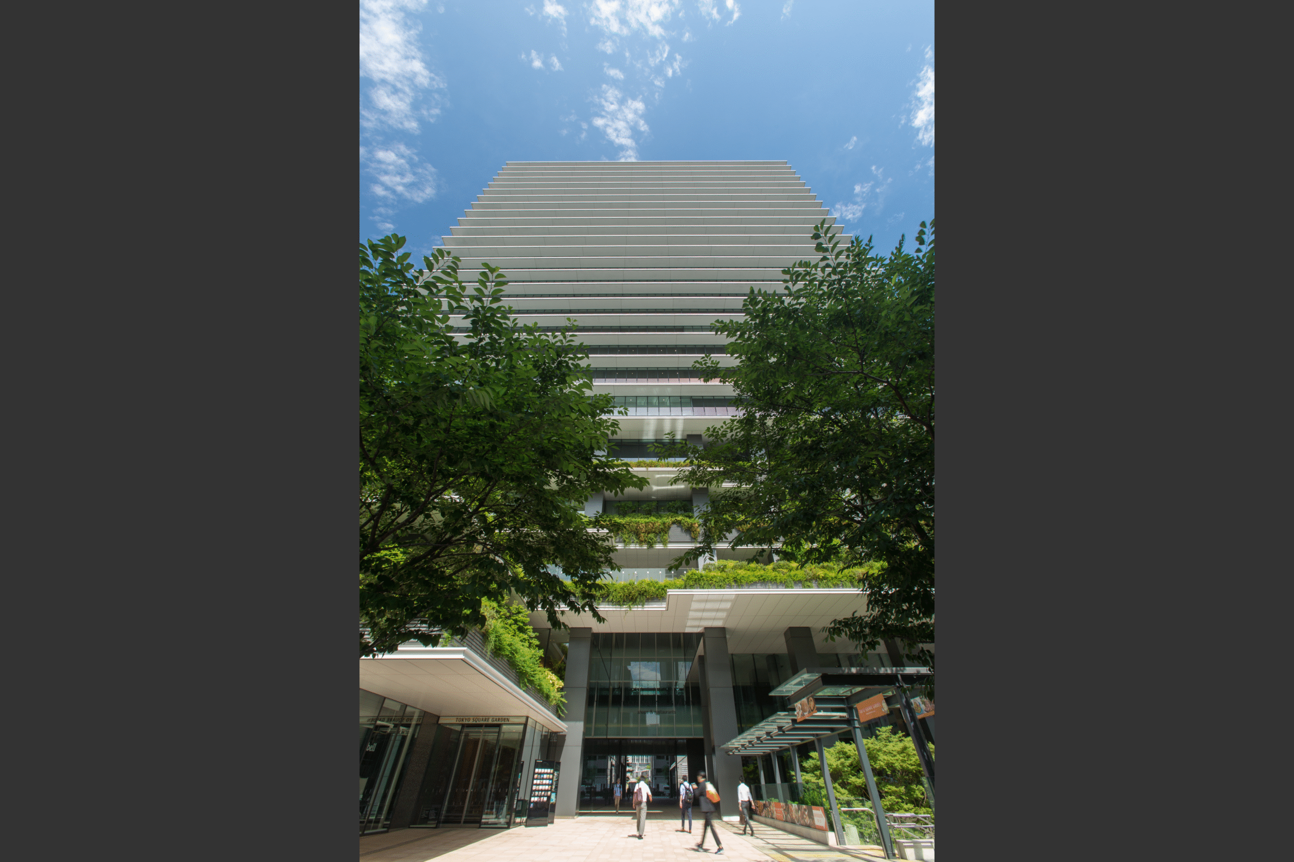 東京スクエアガーデン_貫通通路