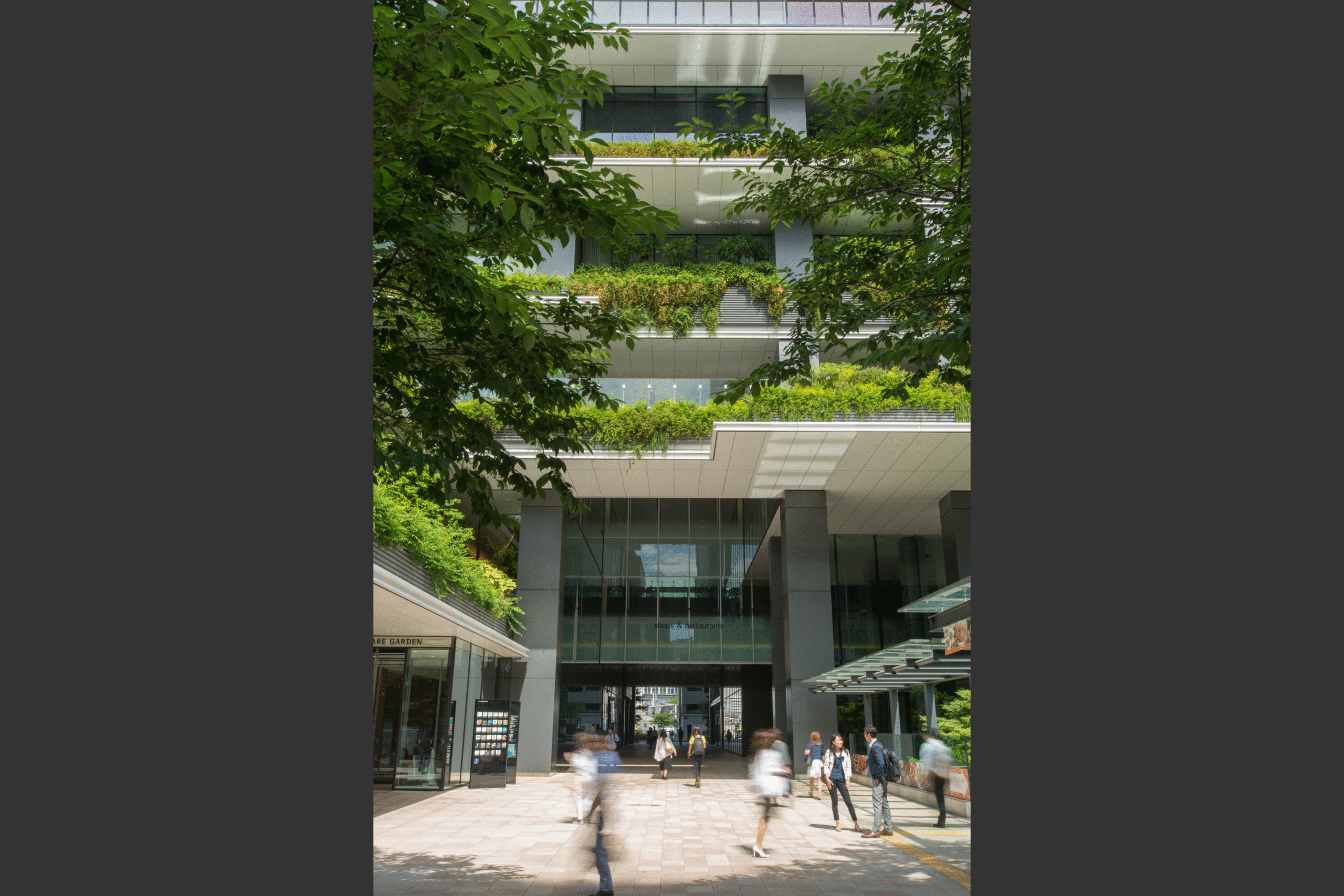 東京スクエアガーデン_貫通通路①